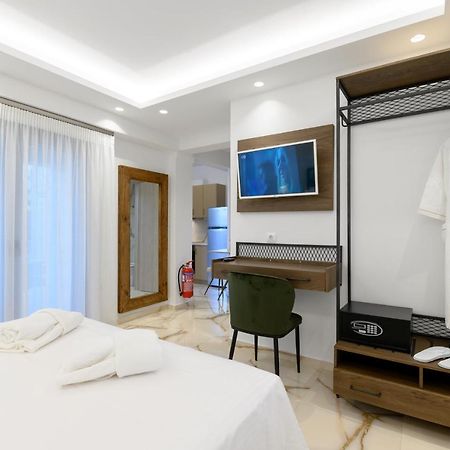 Momento Luxury Apartments Walking Distance From The Beach Никиана Екстериор снимка