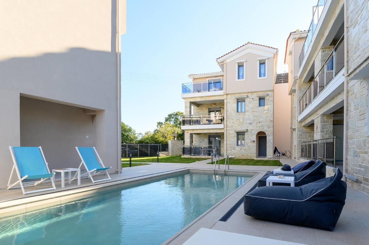 Momento Luxury Apartments Walking Distance From The Beach Никиана Екстериор снимка