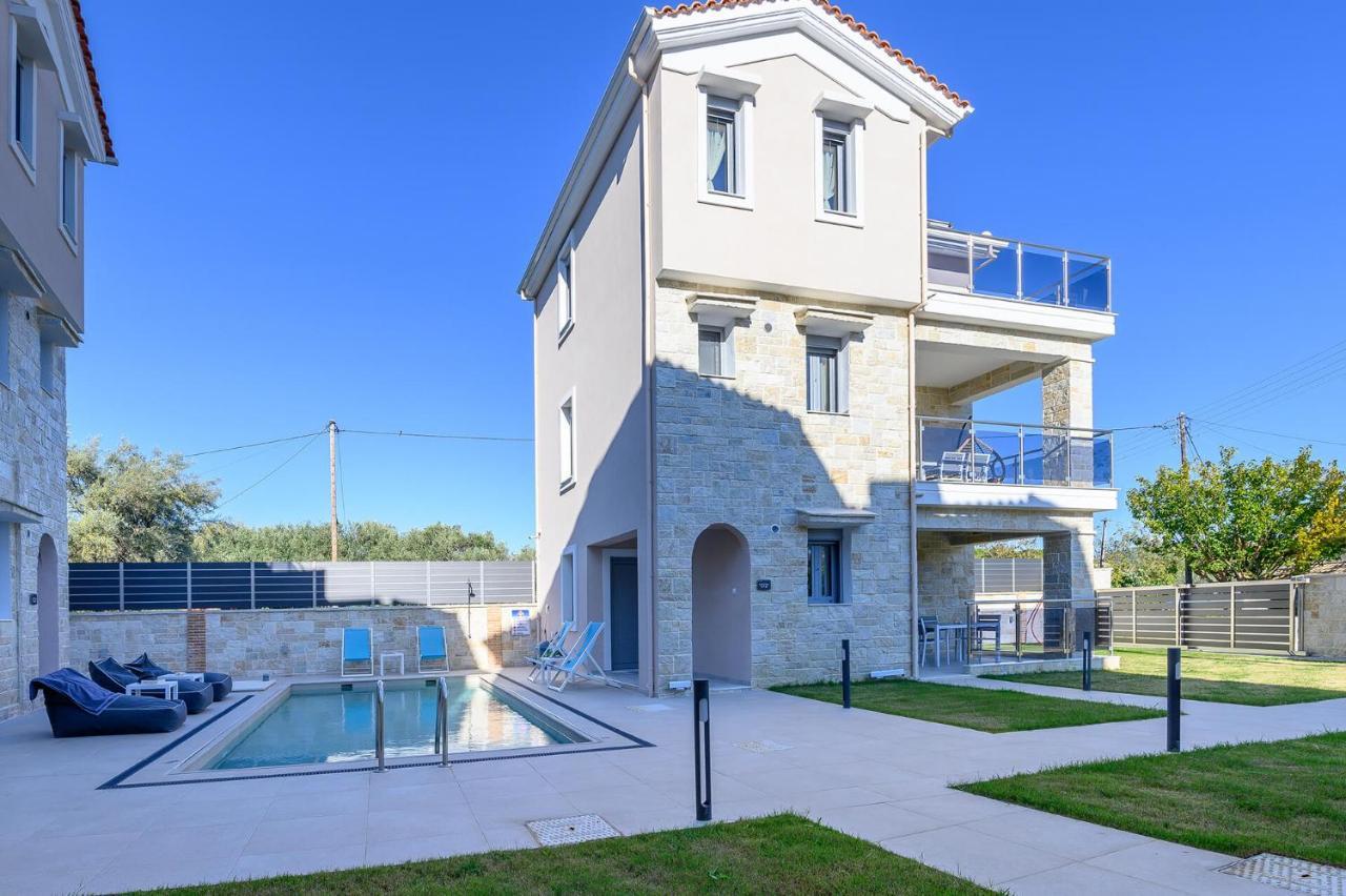 Momento Luxury Apartments Walking Distance From The Beach Никиана Екстериор снимка
