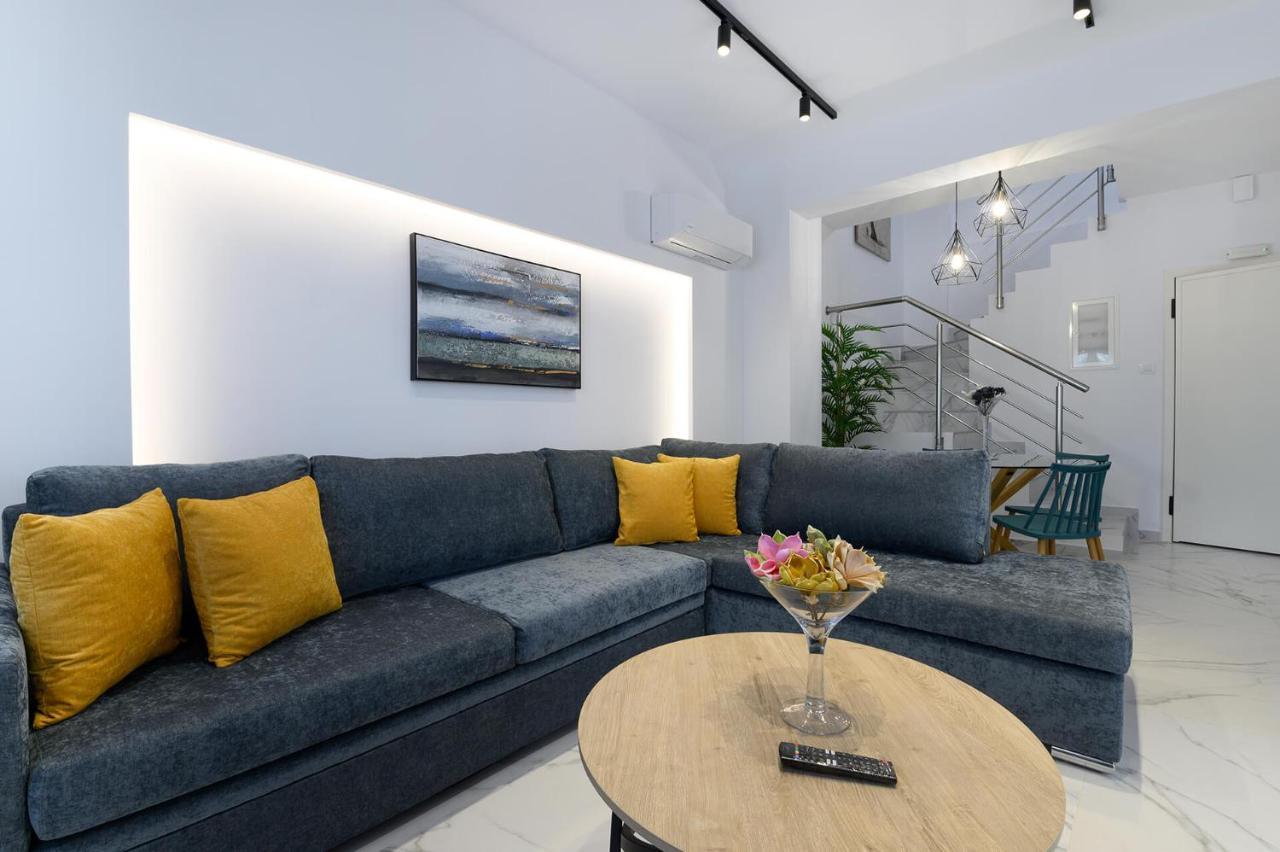 Momento Luxury Apartments Walking Distance From The Beach Никиана Екстериор снимка