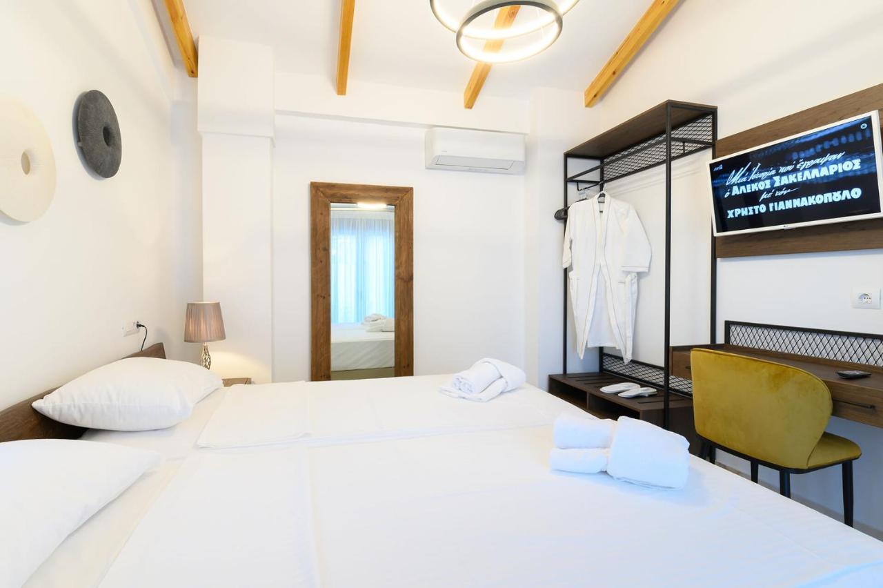 Momento Luxury Apartments Walking Distance From The Beach Никиана Екстериор снимка
