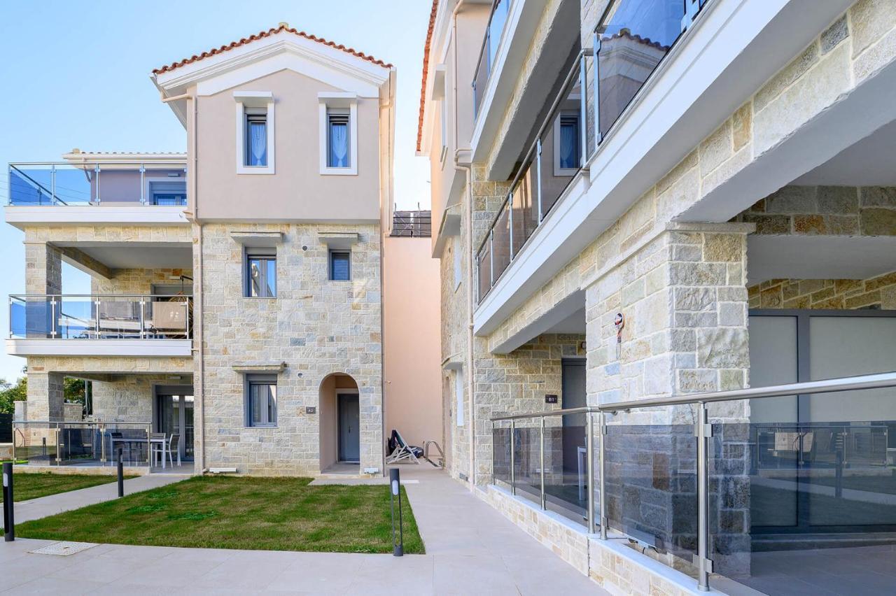 Momento Luxury Apartments Walking Distance From The Beach Никиана Екстериор снимка