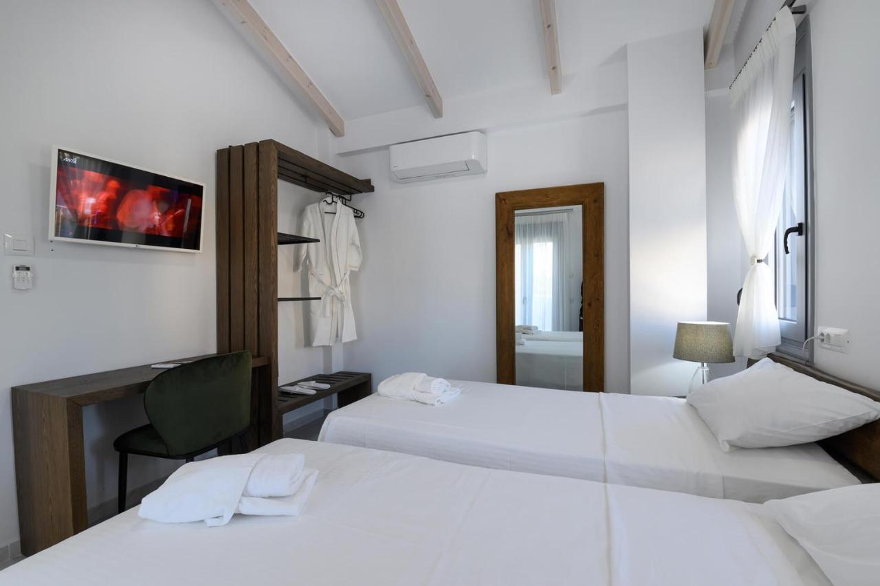 Momento Luxury Apartments Walking Distance From The Beach Никиана Екстериор снимка