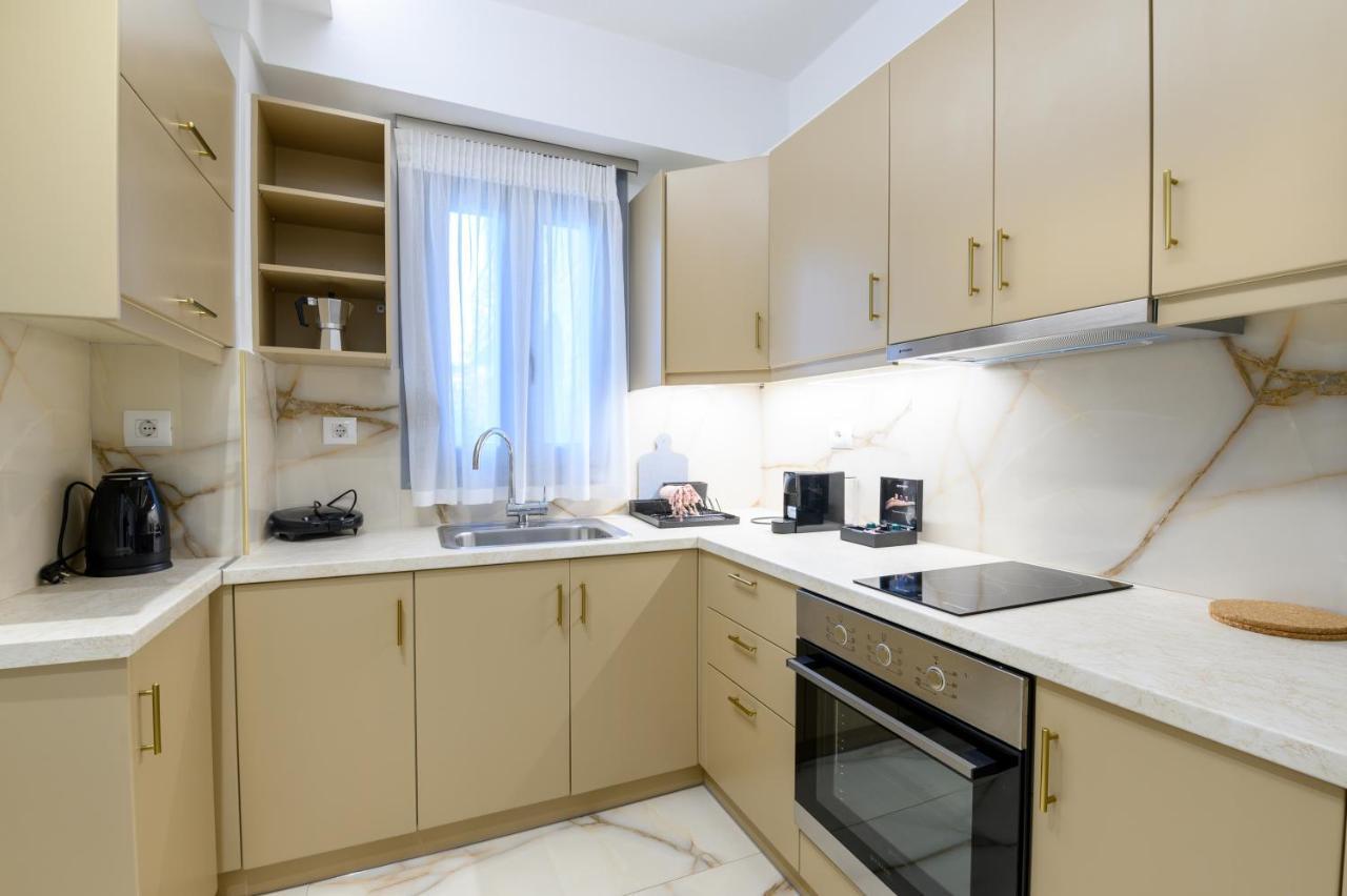 Momento Luxury Apartments Walking Distance From The Beach Никиана Екстериор снимка