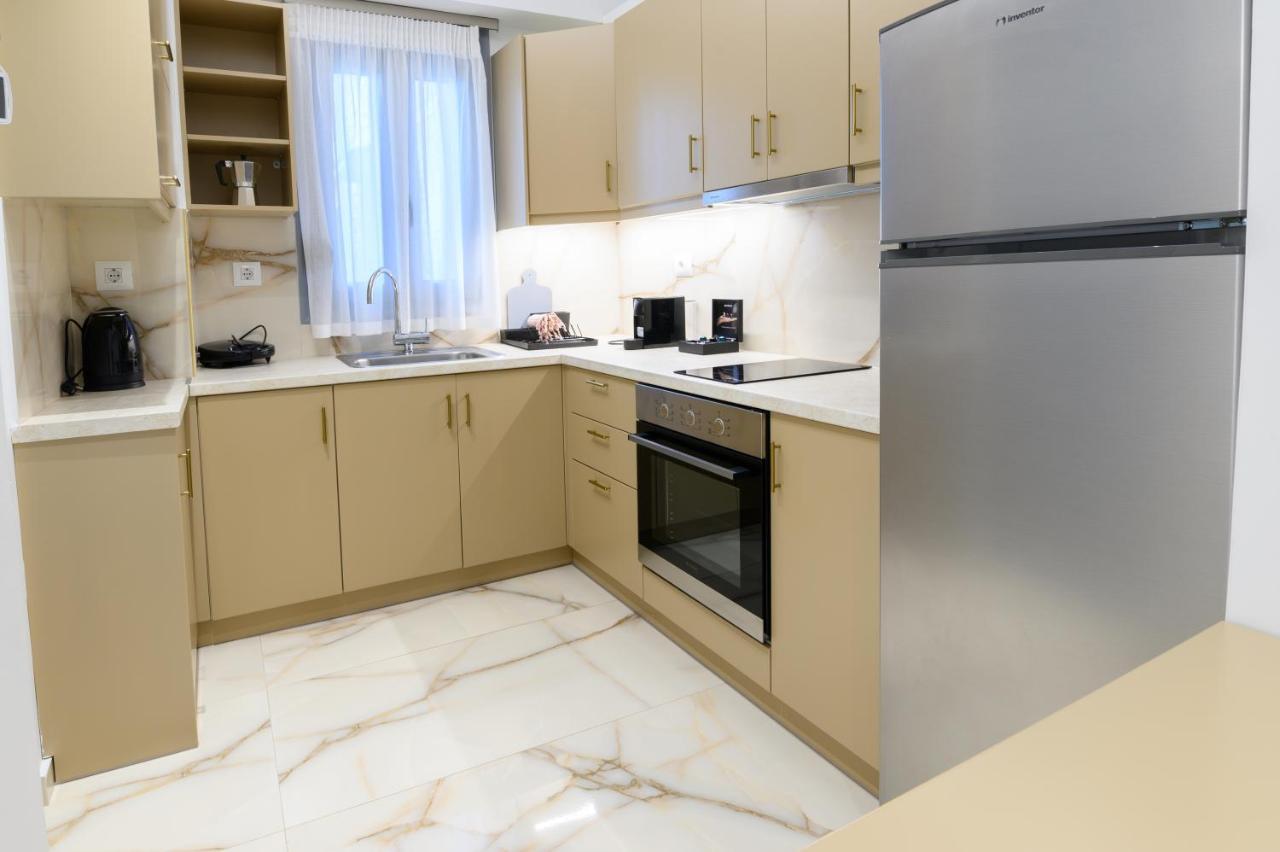 Momento Luxury Apartments Walking Distance From The Beach Никиана Екстериор снимка