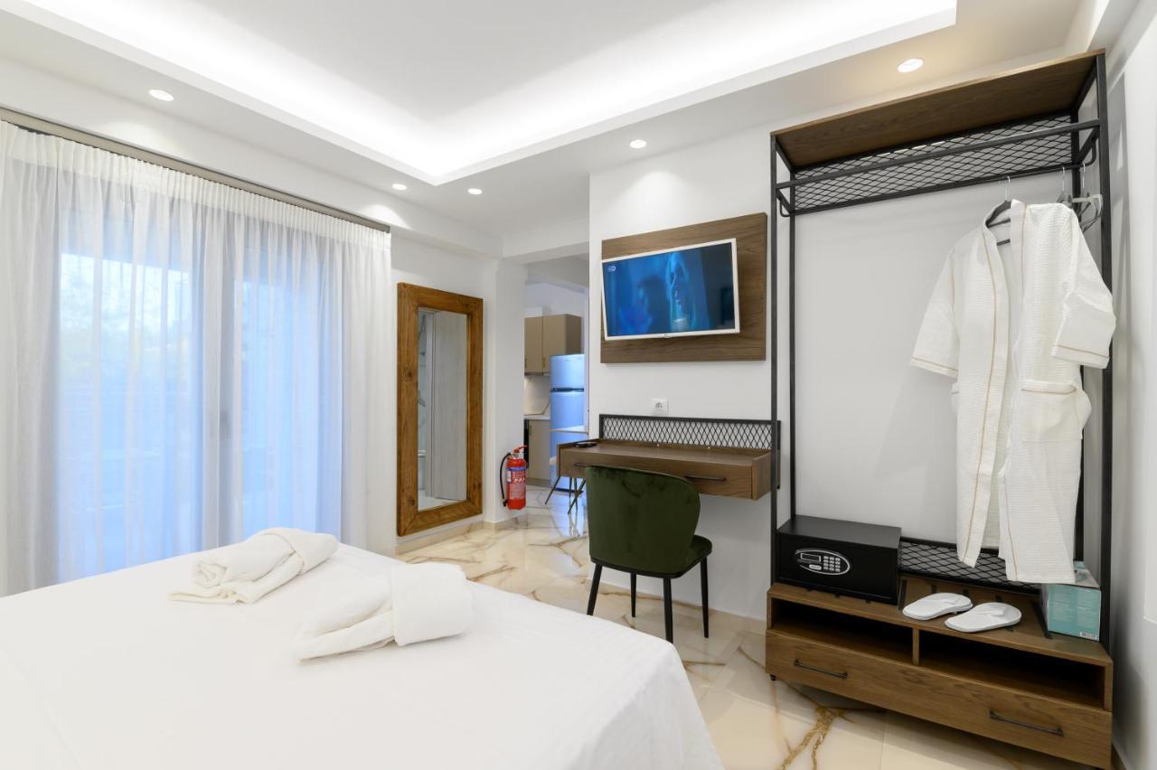 Momento Luxury Apartments Walking Distance From The Beach Никиана Екстериор снимка