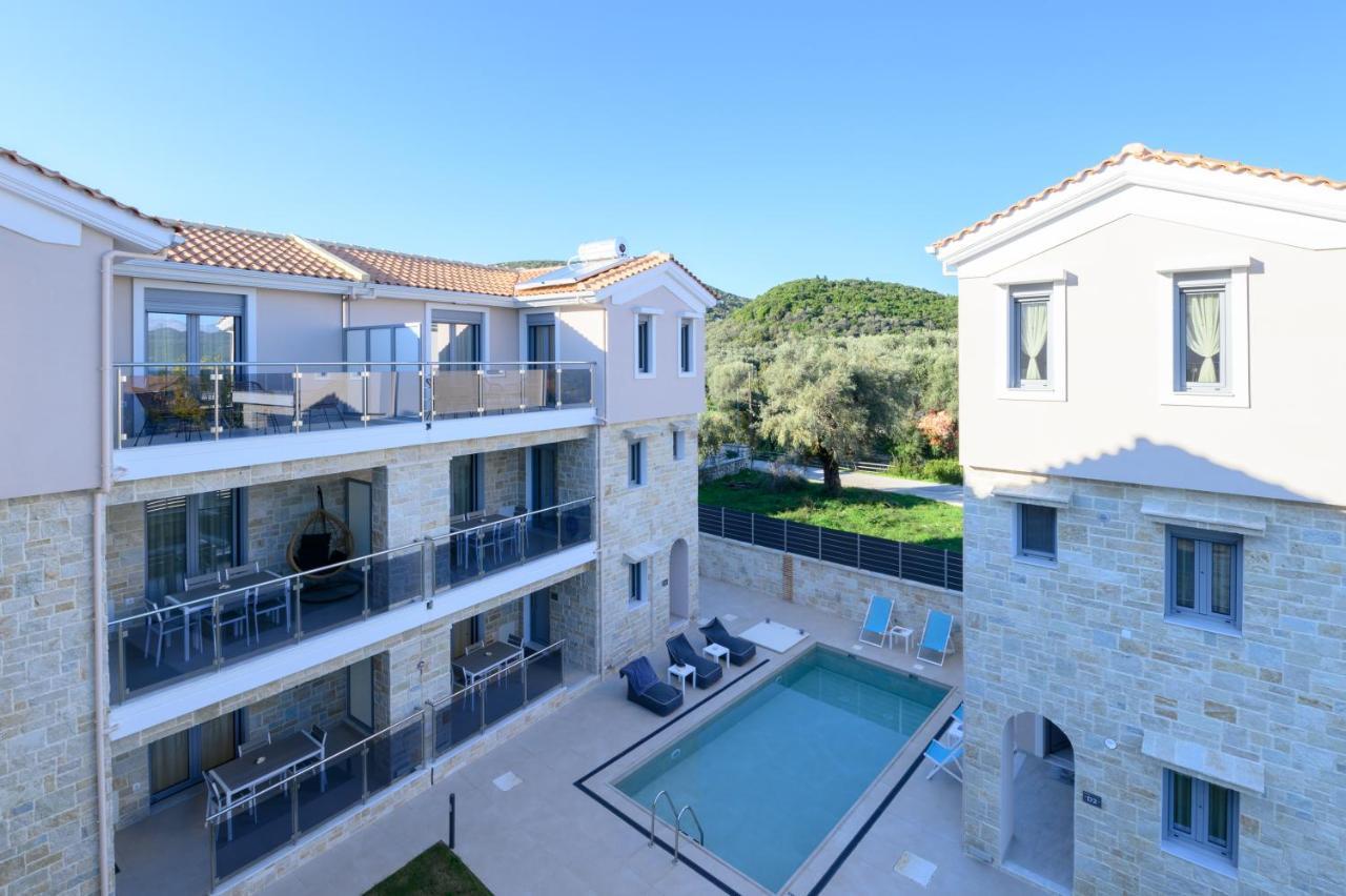 Momento Luxury Apartments Walking Distance From The Beach Никиана Екстериор снимка