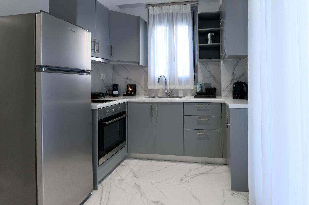 Momento Luxury Apartments Walking Distance From The Beach Никиана Екстериор снимка